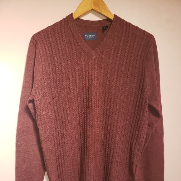 Dockers Men's Size Small Burgundy Sweater - NWT - Picture 7 of 7